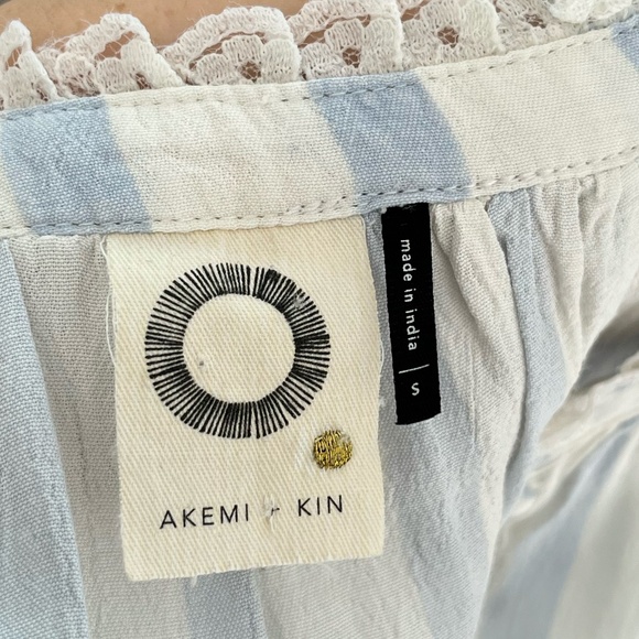 Anthropologie Carolina Blue+White Striped Blouse with Embroidered Flowers, Sz S - Picture 9 of 9